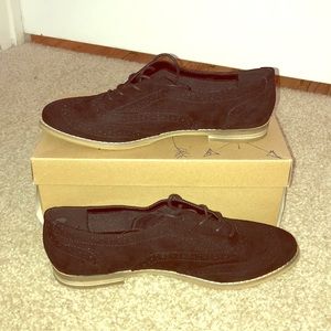 Black oxfords BRAND NEW never worn